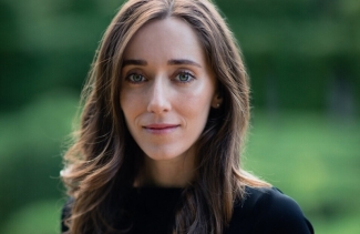 headshot photo of woman