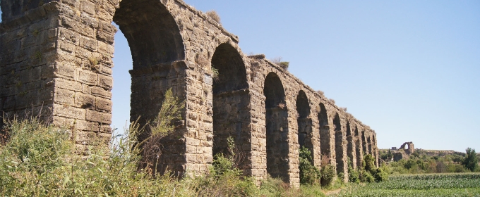 photo of Roman aqueduct